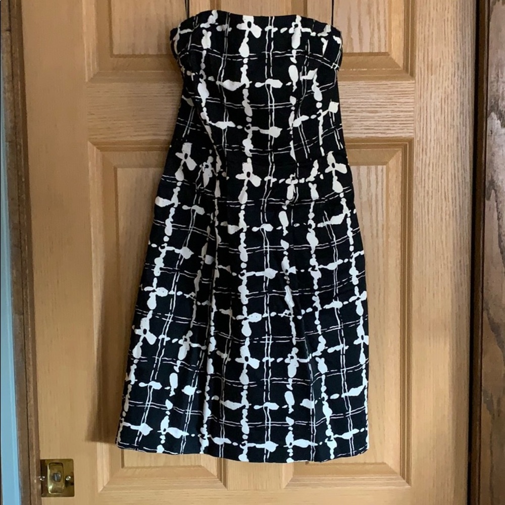 Express Dress- black/white, strapless, Sz 6
